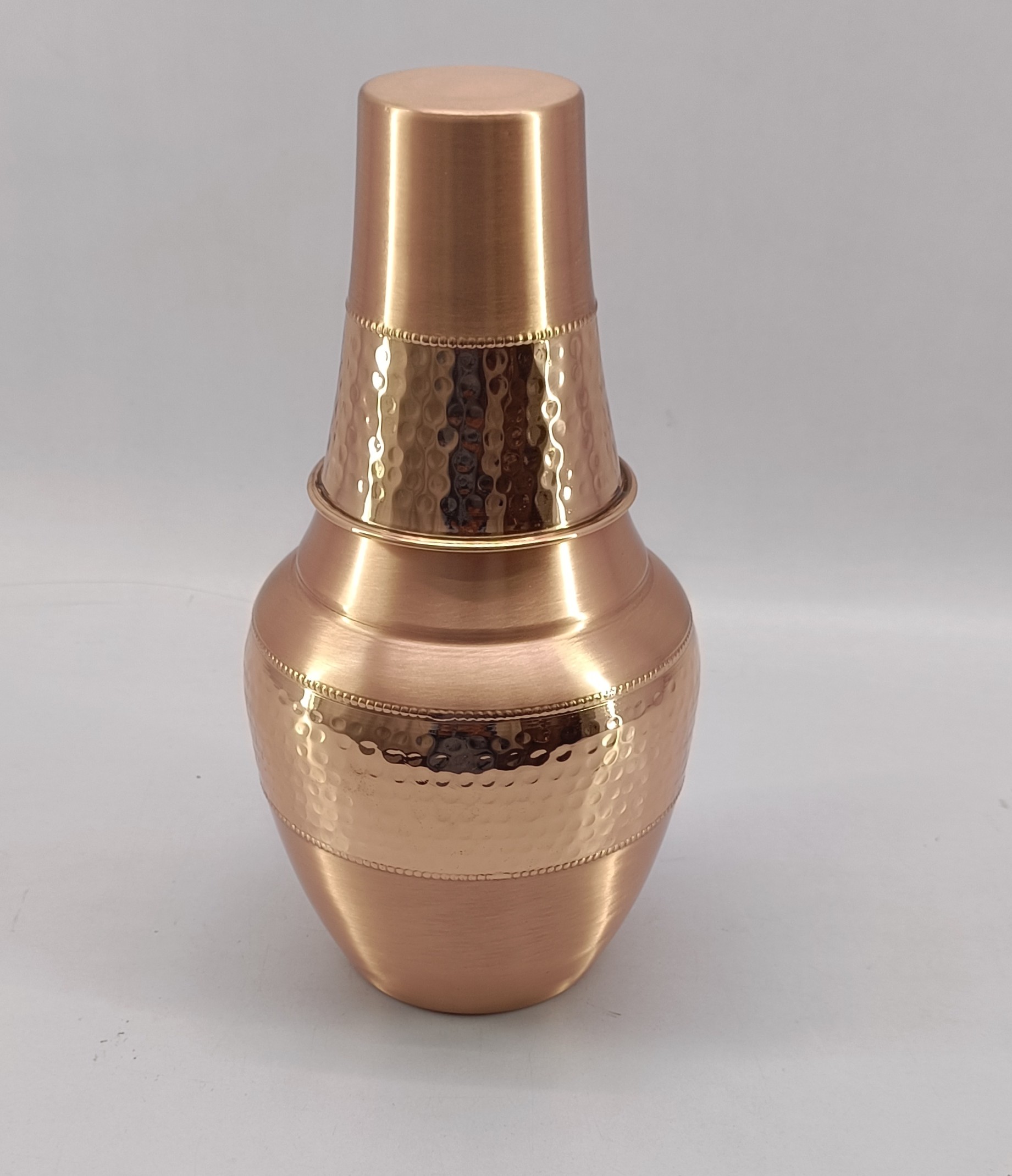 <span style="margin: 0px 0px 5px 0px; font-weight: 600; color:#81655d;">Item #: 1507</span><br />Copper Carafe