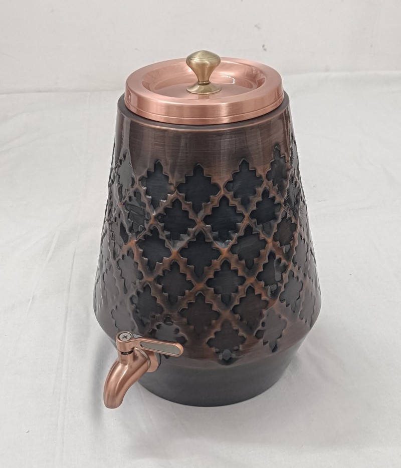 <span style="margin: 0px 0px 5px 0px; font-weight: 600; color:#81655d;">Item #: 267</span><br />Antique Barfi Design copper water cooler